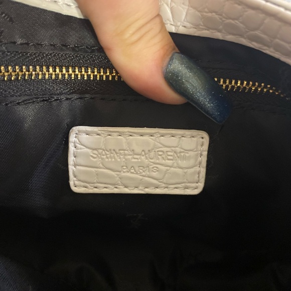 Fashion White ParisLe 5 a 7 Croc Embossed Shoulder Bag with Gold Mono Accents - Picture 7 of 11